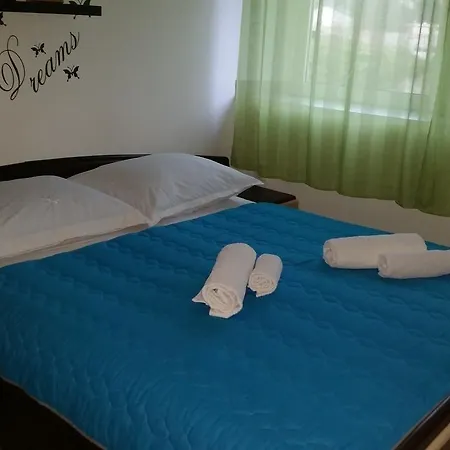 Roki & Diva (adults Only) 2*