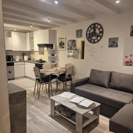 Roki & Diva Guest house 2*