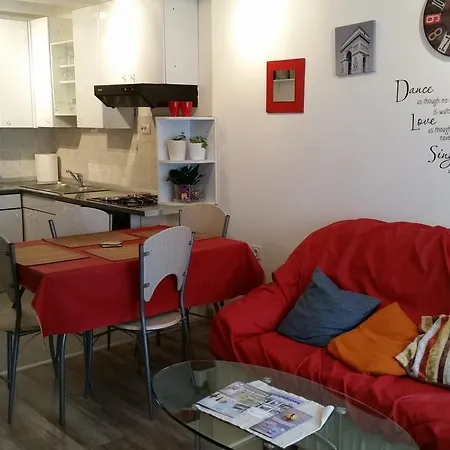 Roki & Diva (adults Only) Zára